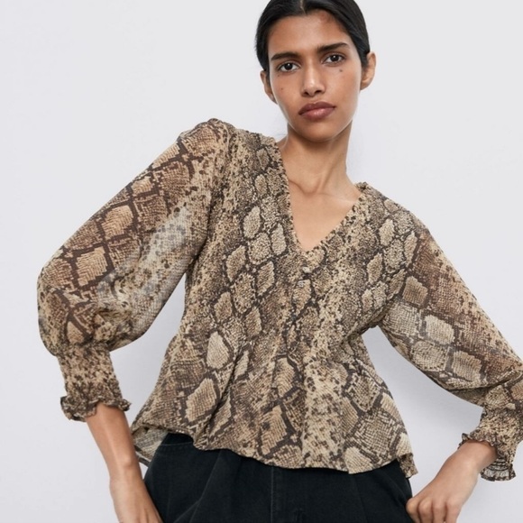 Zara Animal Print Smock Peplum Ruffle V-Neck
Top Small - Picture 1 of 10